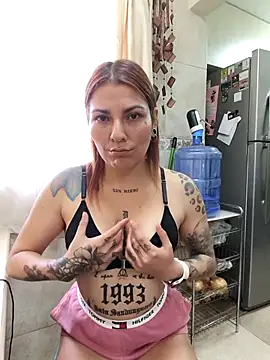 Snapshot of xjuanaxmaldadxxx chatting on February 11, 2:00 pm xjuanaxmaldadxxx online show from February 11, 2:00 pm