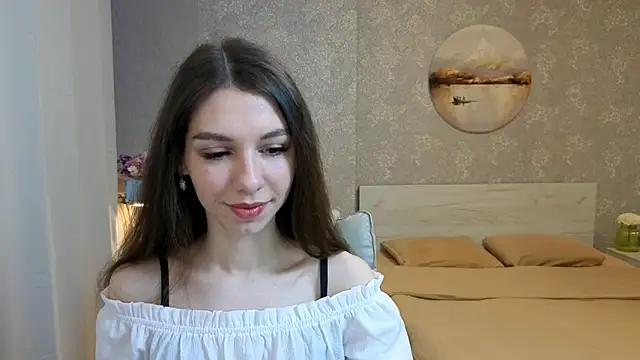 KellyShines online show from April 19, 1:10 pm