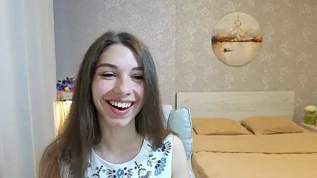 KellyShines online show from June 13, 3:21 pm