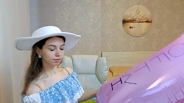 KellyShines online show from June 15, 1:24 pm