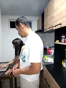 stivenlujan69 online show from October 7, 12:30 am