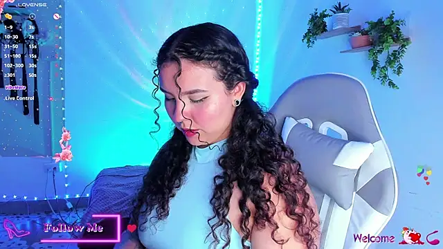 Snapshot of meggan_millerr chatting on November 29, 4:54 pm meggan millerr online show from November 29, 4:54 pm