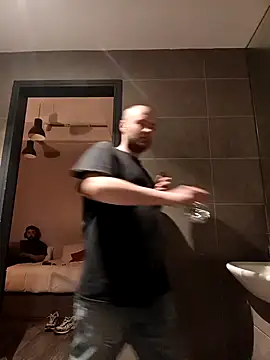 str8matesirishoz online show from April 21, 8:44 pm