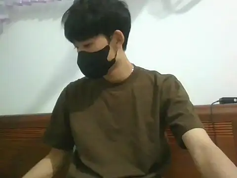 Snapshot of Minh chatting on November 7, 1:11 pm Minh online show from November 7, 1:11 pm