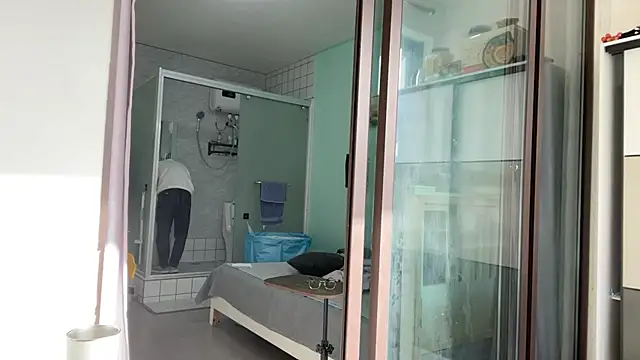 cily online show from November 27, 6:04 am