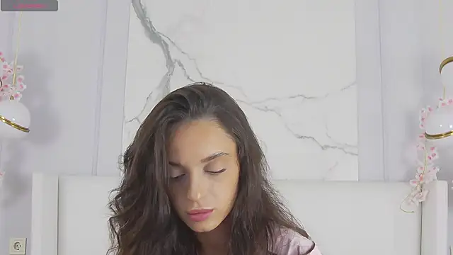 AdoraCortes online show from September 9, 5:07 am