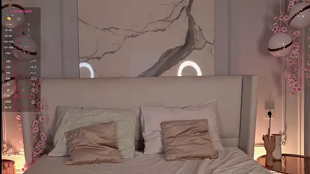 AdoraCortes online show from November 14, 5:06 am