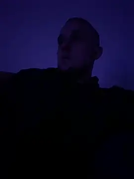 Snapshot of MikeFake chatting on February 10, 5:22 am MikeFake online show from February 10, 5:22 am