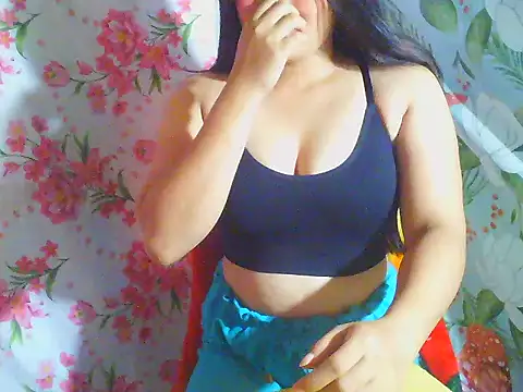 Katie Winslet online show from February 3, 11:54 pm