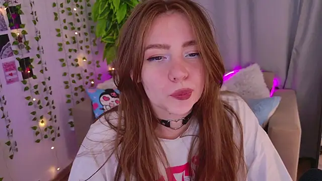 Snapshot of Moon__Bunny chatting on September 11, 3:34 pm Moon Bunny online show from September 11, 3:34 pm