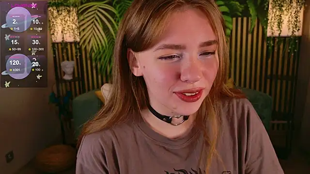 Snapshot of Moon__Bunny chatting on September 18, 3:25 pm Moon Bunny online show from September 18, 3:25 pm