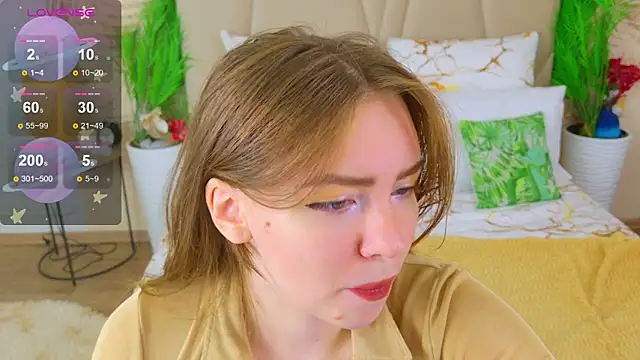 Snapshot of Moon__Bunny chatting on September 29, 4:34 pm Moon Bunny online show from September 29, 4:34 pm