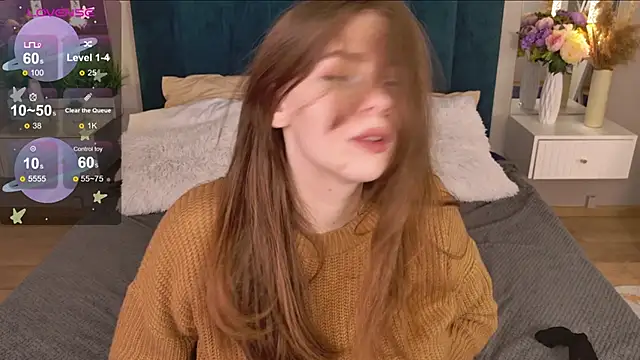 Snapshot of Moon__Bunny chatting on October 5, 3:10 pm Moon Bunny online show from October 5, 3:10 pm