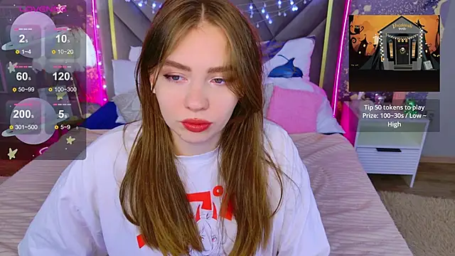 Snapshot of Moon__Bunny chatting on October 18, 3:24 pm Moon Bunny online show from October 18, 3:24 pm