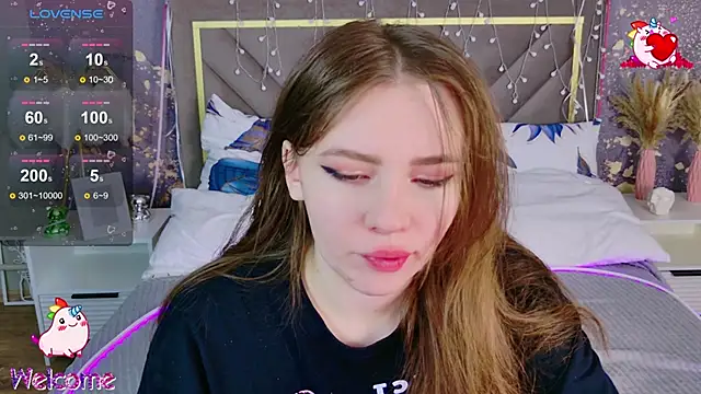 Snapshot of Moon__Bunny chatting on February 13, 12:23 pm Moon Bunny online show from February 13, 12:23 pm