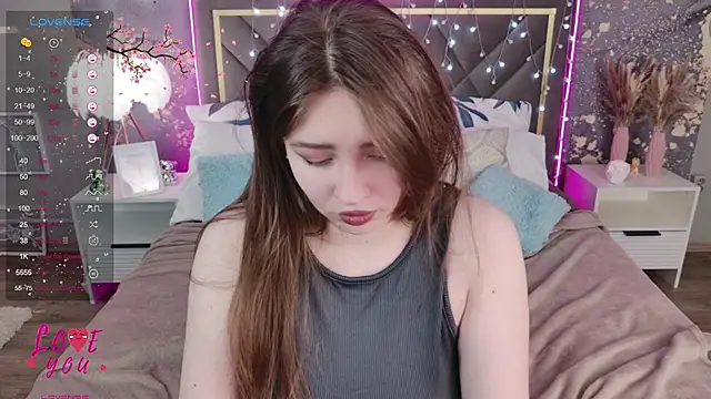 Snapshot of Moon__Bunny chatting on February 21, 1:45 pm Moon Bunny online show from February 21, 1:45 pm