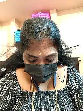 Snapshot of Tamil_Mithra chatting on November 12, 2:39 pm Tamil Mithra online show from November 12, 2:39 pm