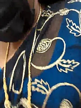 Snapshot of Tamil_Mithra chatting on November 14, 4:06 pm Tamil Mithra online show from November 14, 4:06 pm