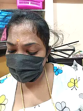 Snapshot of Tamil_Mithra chatting on November 15, 6:11 am Tamil Mithra online show from November 15, 6:11 am