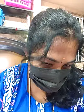 Snapshot of Tamil_Mithra chatting on November 15, 8:49 pm Tamil Mithra online show from November 15, 8:49 pm