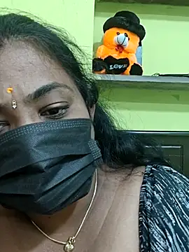 Snapshot of Tamil_Mithra chatting on February 18, 7:15 am Tamil Mithra online show from February 18, 7:15 am