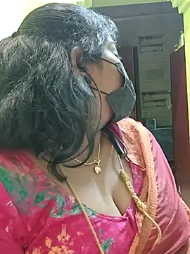 Snapshot of Tamil_Mithra chatting on February 18, 7:21 pm Tamil Mithra online show from February 18, 7:21 pm