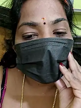 Snapshot of Tamil_Mithra chatting on February 23, 4:04 pm Tamil Mithra online show from February 23, 4:04 pm