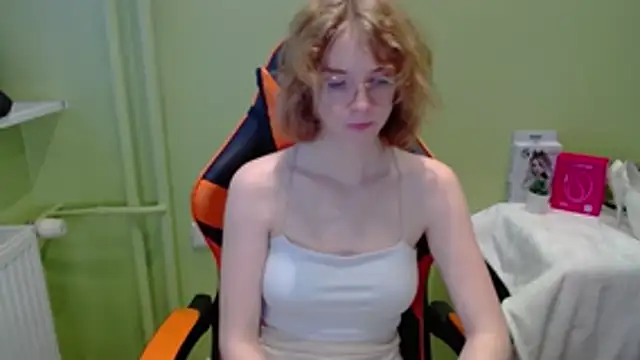 juicyPenny online show from November 19, 7:30 am