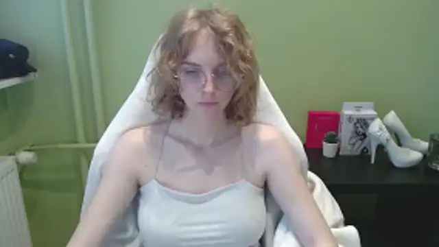 juicyPenny online show from November 29, 11:13 am