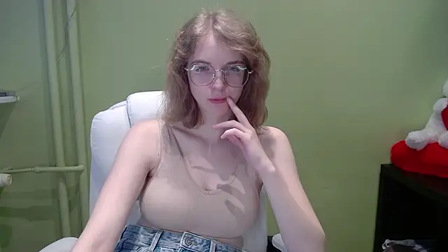 juicyPenny online show from February 12, 7:25 am