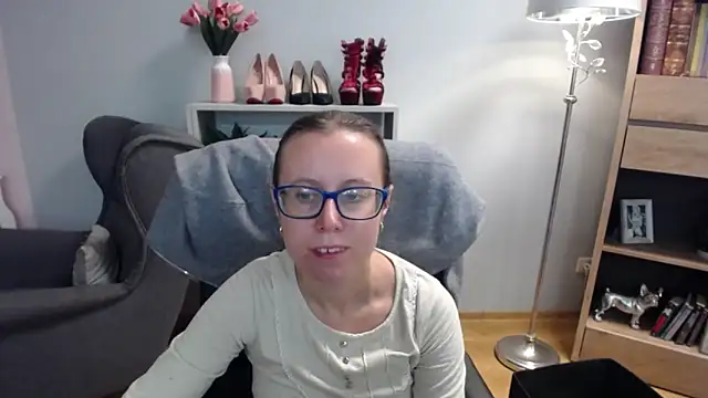 sweetxLizzy online show from October 2, 4:30 am