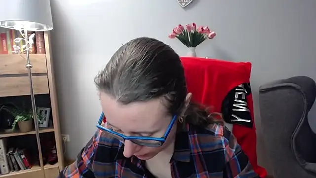 sweetxLizzy online show from April 9, 4:23 am