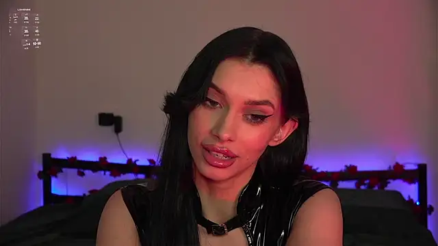 Olivia Faye online show from December 18, 6:03 pm