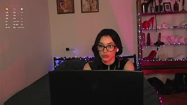 Olivia Faye online show from March 26, 3:50 pm