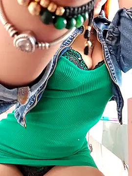 Snapshot of sandy_y chatting on October 11, 3:54 pm sandy y online show from October 11, 3:54 pm