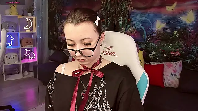 ClaraParks online show from February 24, 5:33 pm