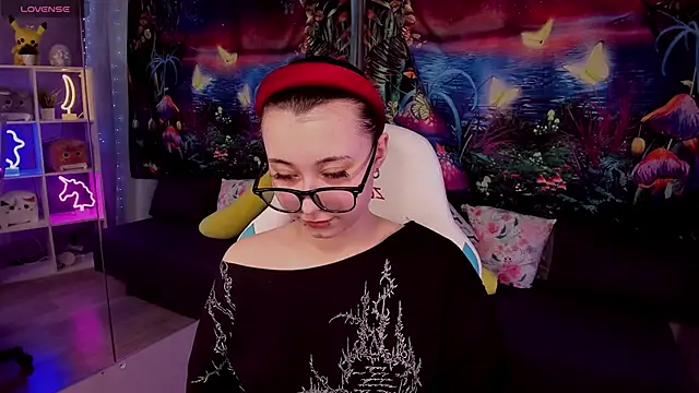 ClaraParks online show from March 7, 7:11 pm