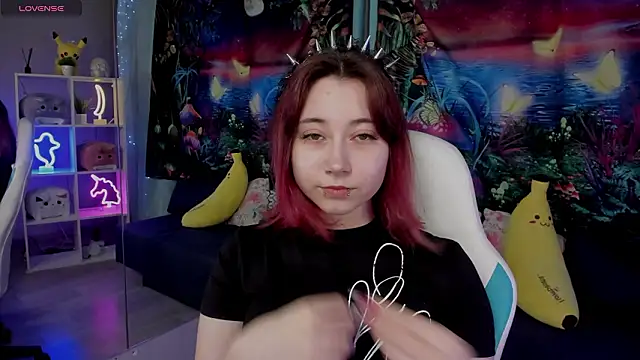 ClaraParks online show from March 11, 7:09 pm