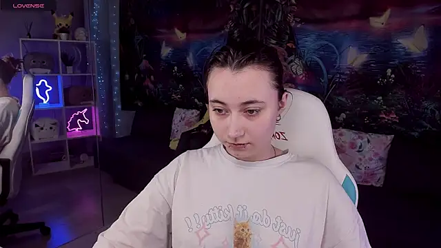 ClaraParks online show from April 2, 7:44 pm