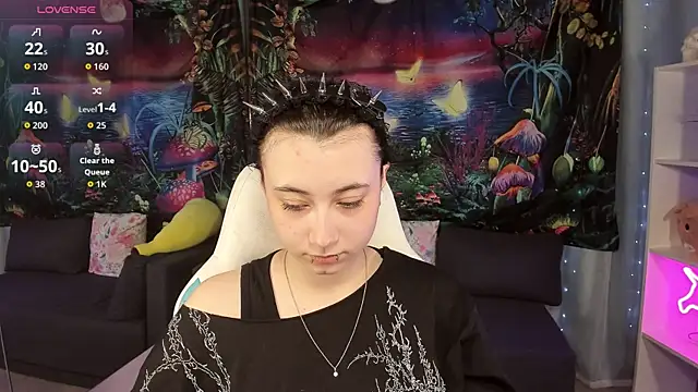 ClaraParks online show from April 5, 7:44 pm