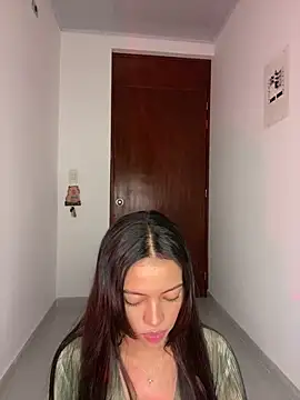 Lily  18 online show from December 22, 12:07 am