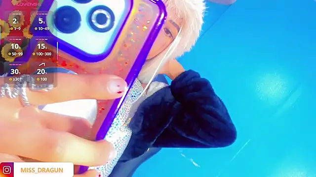 Dahlia Moss online show from October 1, 3:12 am