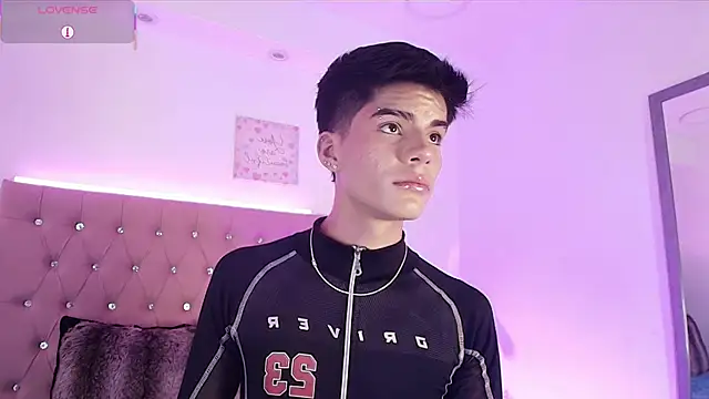 Dulcey  online show from September 18, 8:22 pm