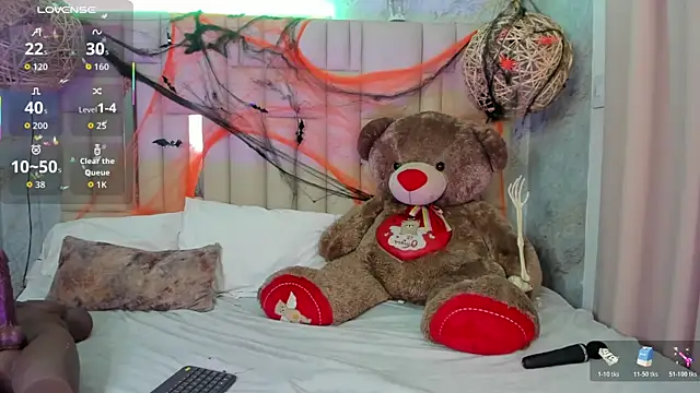 Snapshot of NikkyyRed chatting on October 30, 12:23 am NikkyyRed online show from October 30, 12:23 am