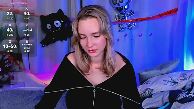 EllaBloom online show from October 29, 3:47 pm