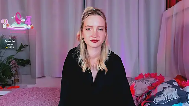 EllaBloom online show from February 16, 1:40 pm