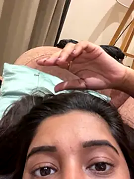 desitease online show from December 18, 8:15 pm