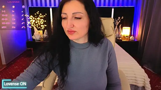 MissRossi online show from December 18, 8:04 pm