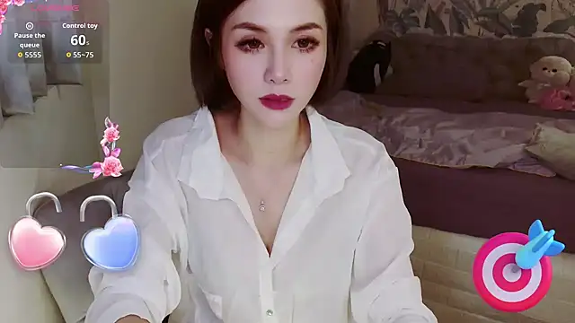 Snapshot of maya057000 chatting on November 6, 3:57 pm maya057000 online show from November 6, 3:57 pm