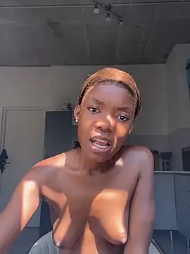 prettydollyy online show from April 2, 8:34 am